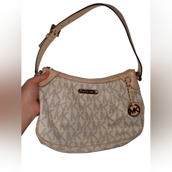 Michael Kors Jet Set Signature Vanilla PVC Shoulder Bag - Picture 3 of 12